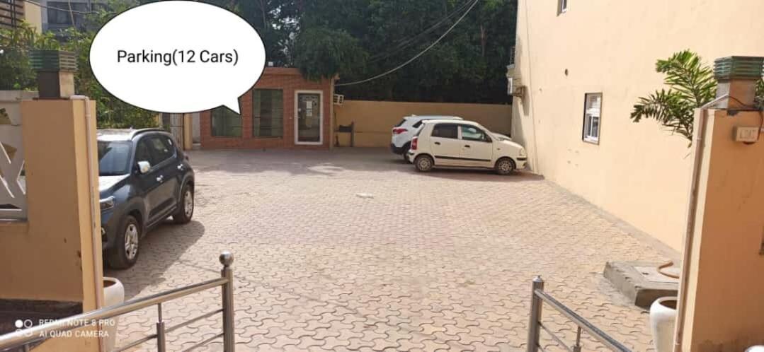 Oyo 74401 Aster Garden Suites Delhi  Exterior photo