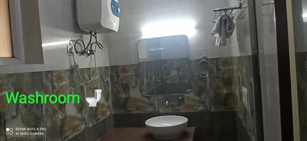 Oyo 74401 Aster Garden Suites Delhi  Exterior photo